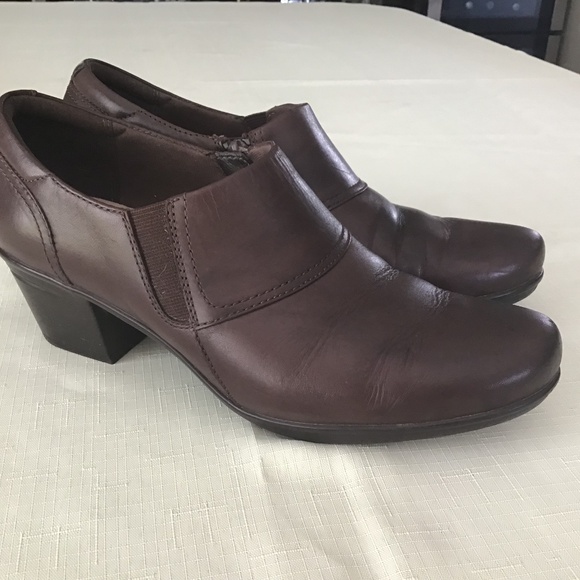 Clarks Leather Shooties Size 9 - Picture 1 of 4
